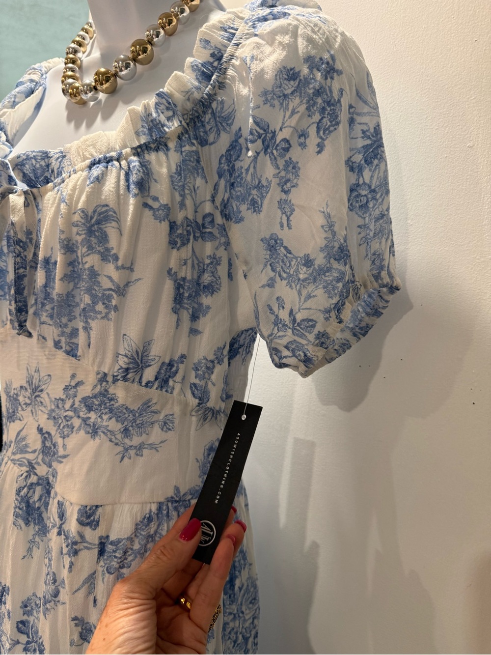 “As U Wish” - Blue & White Floral Puff Sleeve Midi Dress - Picture 3 of 3
